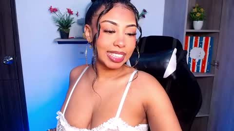 Snapshot of danna_schmidt23 chatting on June 2026 10:03:01 AM Danna online show from June 2026 10:03:01 AM