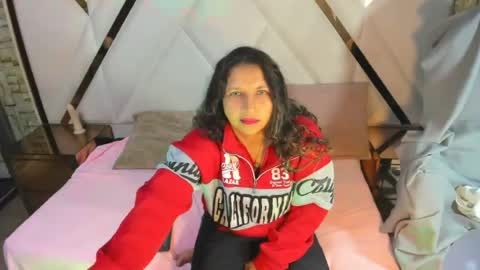 Snapshot of danna_sg chatting on June 2026 03:53:02 AM danna_sg online show from June 2026 03:53:02 AM