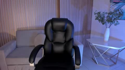 Danna Cruz  online show from October 2025 07:03:02 PM