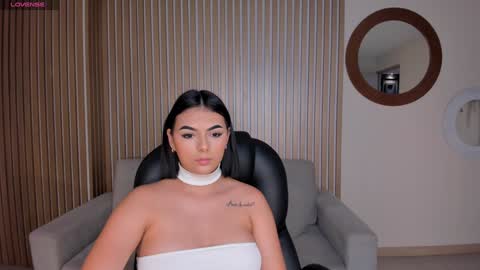 Danna Gibbs online show from December 2024 02:31:02 AM