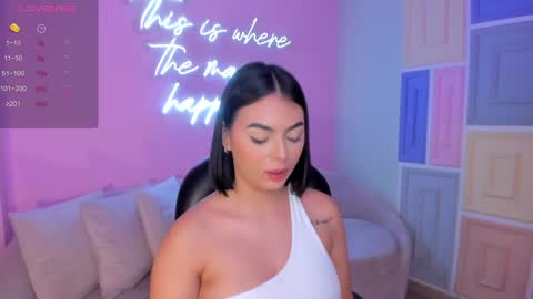 Danna Gibbs online show from December 2024 02:02:01 AM
