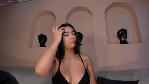 Danna Gibbs online show from February 2025 08:00:02 PM
