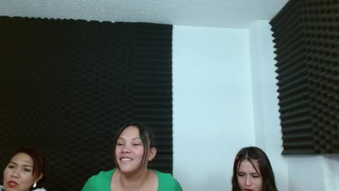 Snapshot of dannamomcerrat chatting on December 2024 05:09:02 AM dannamomcerrat online show from December 2024 05:09:02 AM