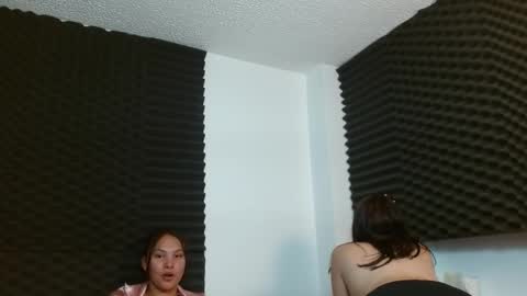 Snapshot of dannamomcerrat chatting on December 2024 04:45:02 AM dannamomcerrat online show from December 2024 04:45:02 AM