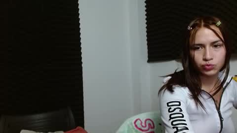 Snapshot of dannamomcerrat chatting on December 2024 05:25:02 AM dannamomcerrat online show from December 2024 05:25:02 AM
