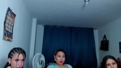 Snapshot of dannamomcerrat chatting on February 2025 03:50:02 AM dannamomcerrat online show from February 2025 03:50:02 AM