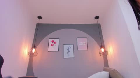 Danna online show from November 2025 02:21:02 PM