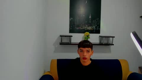 Snapshot of danniels_sweet chatting on January 2025 12:35:01 PM danniels_sweet online show from January 2025 12:35:01 PM
