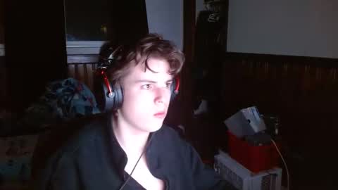 dannnnle online show from November 2025 03:08:02 AM