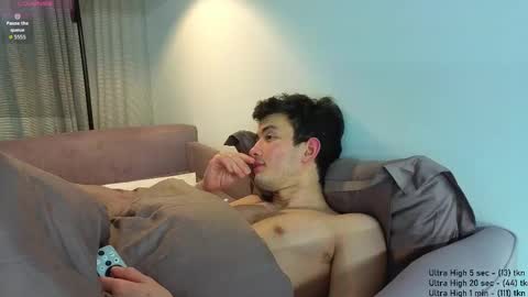 danny__magic online show from December 2025 07:53:02 PM