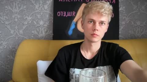 Snapshot of danny_love01 chatting on April 2026 01:25:02 PM danny online show from April 2026 01:25:02 PM