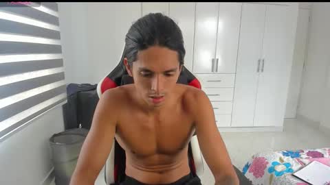 X Dante7373574 online show from December 2025 06:46:02 PM