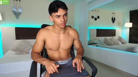 Snapshot of danteestone chatting on January 2025 06:28:02 PM Dante online show from January 2025 06:28:02 PM
