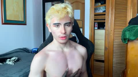 danteobscuro online show from December 2025 03:31:01 PM