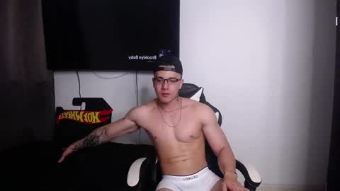 Snapshot of danteread chatting on January 2025 12:06:01 AM danteread online show from January 2025 12:06:01 AM