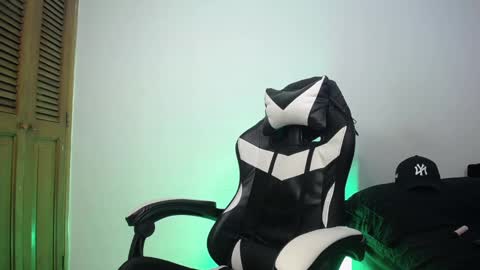 danteread online show from February 2025 09:09:01 PM