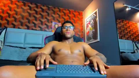 Snapshot of dany_dryy chatting on February 2025 12:48:02 AM Dany online show from February 2025 12:48:02 AM
