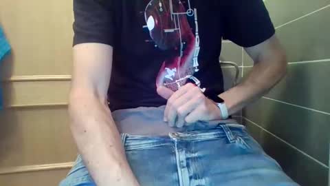 Snapshot of danydotado chatting on February 2025 06:38:01 PM danydotado online show from February 2025 06:38:01 PM