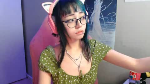 danyelleeyermann online show from April 2026 01:17:02 PM