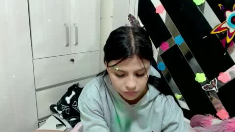 daphne877046 online show from September 2025 05:39:02 PM