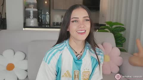 Snapshot of daphne_cooper1 chatting on June 2026 02:07:01 AM daphne_cooper1 online show from June 2026 02:07:01 AM