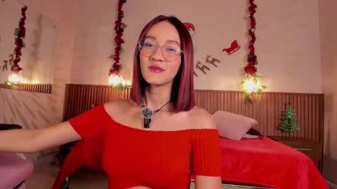 Daphne online show from December 2025 03:15:01 AM