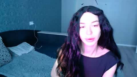 Daphne Darkthorn online show from November 2025 09:30:01 AM