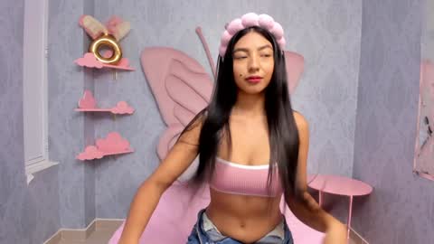 Snapshot of daphne_fox_ chatting on December 2024 10:24:01 AM Daphne  online show from December 2024 10:24:01 AM