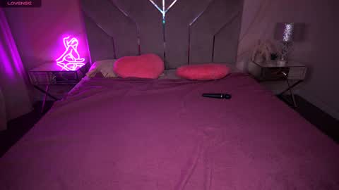 Snapshot of daphne_moss chatting on March 2025 01:43:02 PM Agatha online show from March 2025 01:43:02 PM