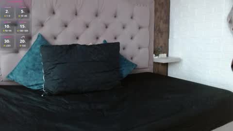 daphne_walton online show from October 2025 12:03:01 PM