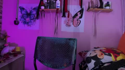 daphneandrade online show from February 2025 01:14:02 PM