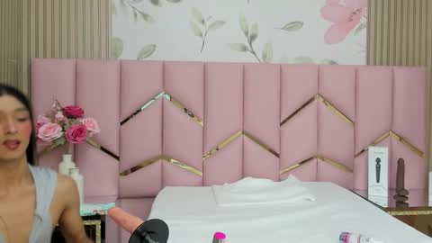 Snapshot of dara_petite_ chatting on October 2025 01:18:01 AM online show from October 2025 01:18:01 AM