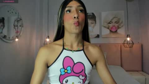 Snapshot of dara_petite_ chatting on November 2025 10:04:02 AM online show from November 2025 10:04:02 AM