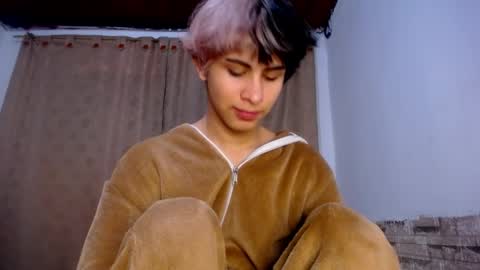 DARA online show from April 2026 10:18:01 PM