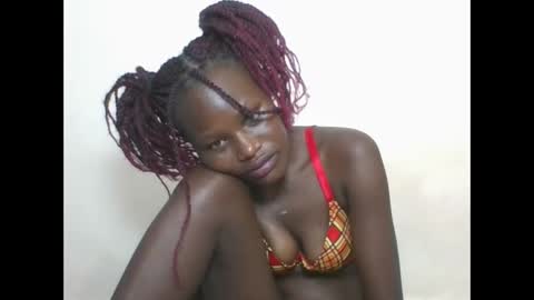 ESTHER online show from February 2025 12:17:02 PM