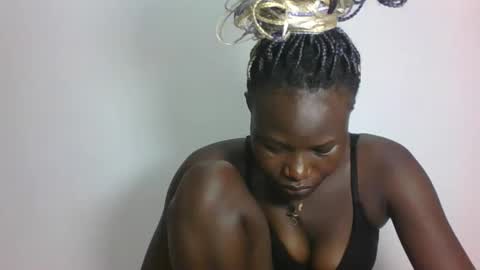 ESTHER online show from January 2026 03:10:01 AM