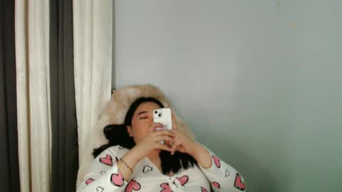 Snapshot of darcy_world chatting on January 2025 09:20:01 PM DARCY online show from January 2025 09:20:01 PM