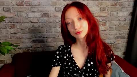 Snapshot of daria_j chatting on September 2025 04:01:02 AM Daria J online show from September 2025 04:01:02 AM