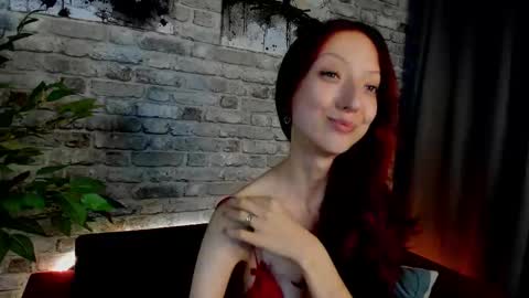 Snapshot of daria_j chatting on September 2025 04:03:01 AM Daria J online show from September 2025 04:03:01 AM