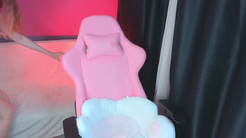 Snapshot of daria_rain chatting on December 2024 02:52:01 AM Daria ---- online show from December 2024 02:52:01 AM