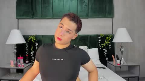 Darian  online show from June 2026 08:32:02 PM