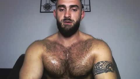Dario  Muscel King online show from December 2025 09:22:02 PM