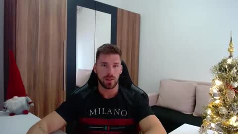 darius_94 online show from December 2025 10:43:01 AM