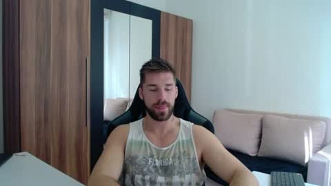 darius_94 online show from July 2026 07:14:02 AM