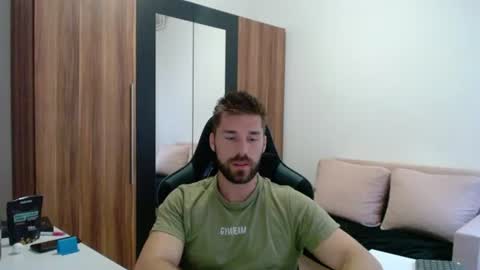 darius_94 online show from July 2026 04:54:02 PM