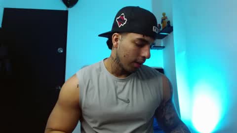 Darius Phoenix  online show from January 2026 08:22:01 PM