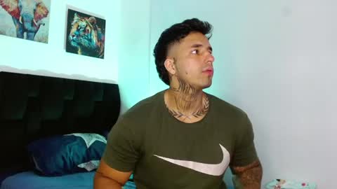 Darius Phoenix  online show from April 2026 06:44:02 PM