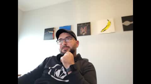 Snapshot of dariux_m chatting on November 2025 02:06:01 PM dariux_m online show from November 2025 02:06:01 PM