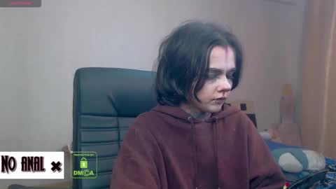 Anessa  online show from November 2025 10:21:01 PM