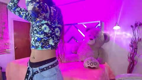 dark_dominika online show from December 2025 12:56:01 PM